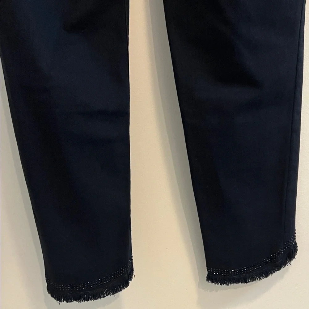 Chico's Black Jegging Ankle Jeans with Studded & Frayed Tulip Hem Sz 1.5 10 New - Picture 7 of 10